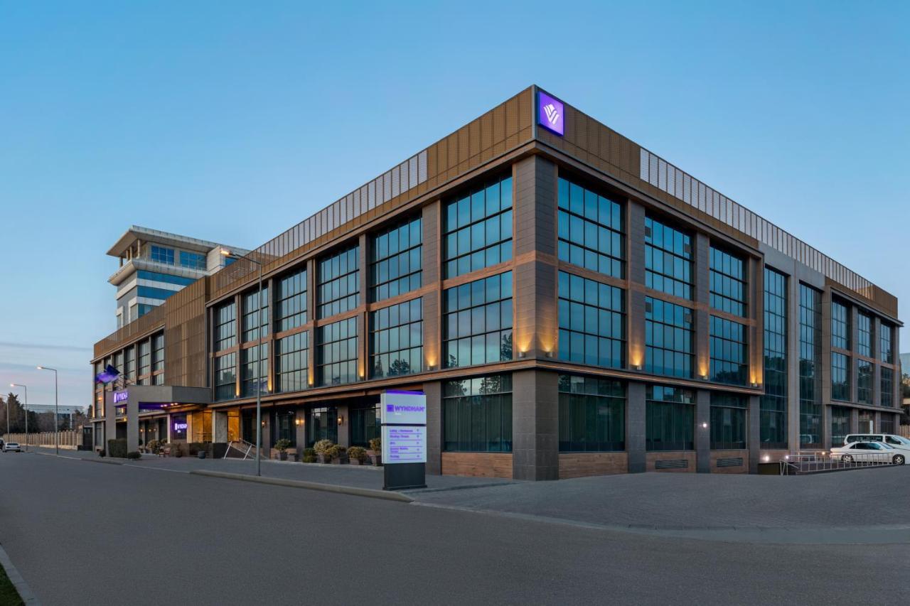 Hotel Wyndham Baky Esterno foto